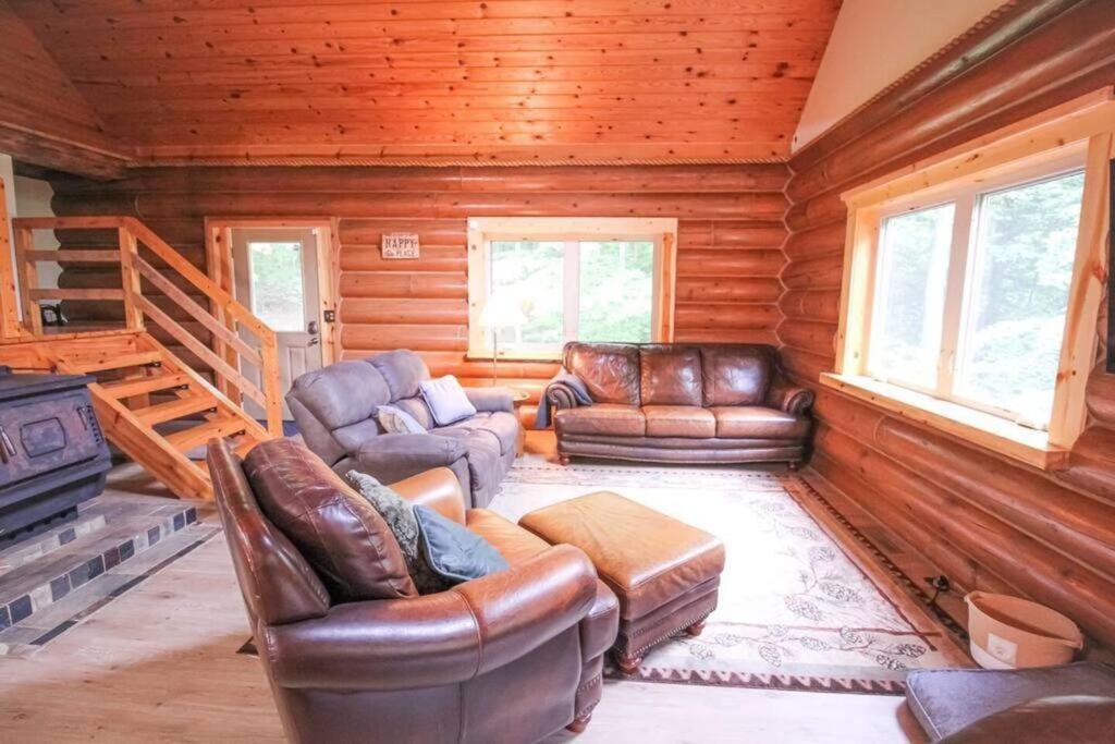 Wilderness Vista Retreat Villa Reed City Exterior photo