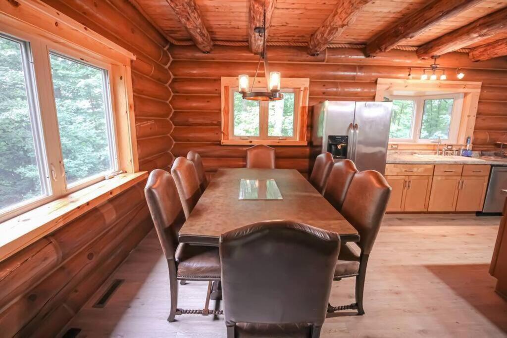 Wilderness Vista Retreat Villa Reed City Exterior photo